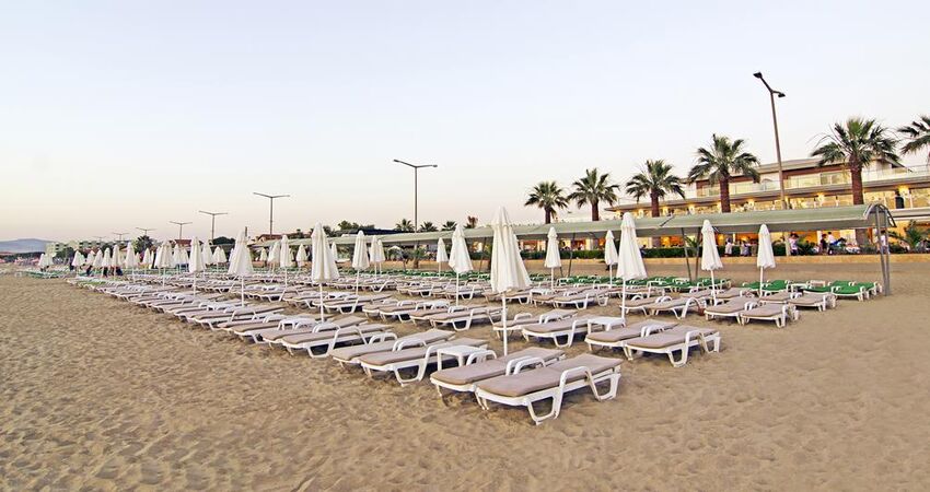 Palm Wings Beach Resort& Spa