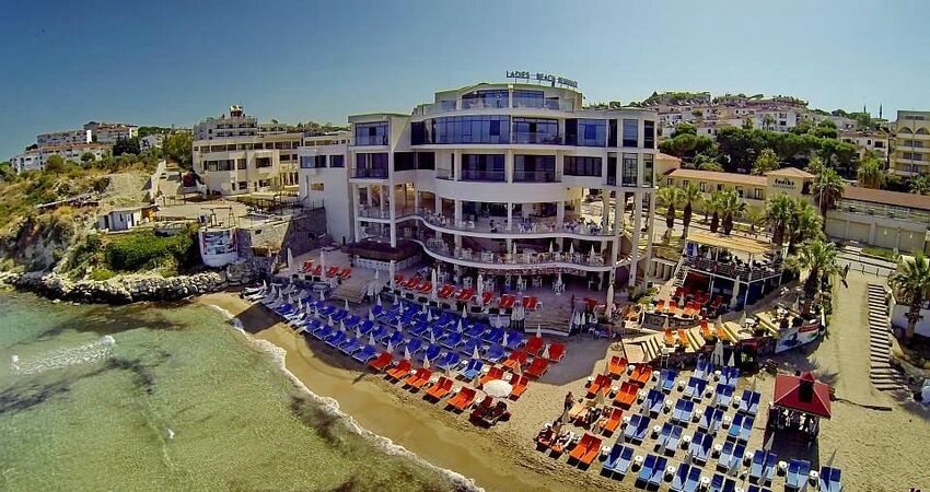 Ladies Beach Reidense