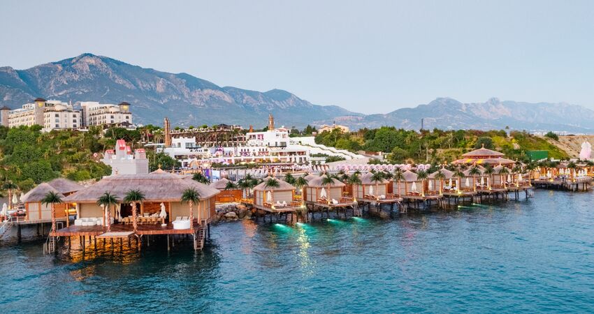 Cratos Premium Hotel & Casino & Port & Spa