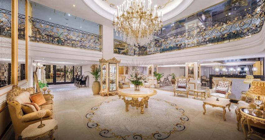 Les Ambassadeurs Hotel & Casino