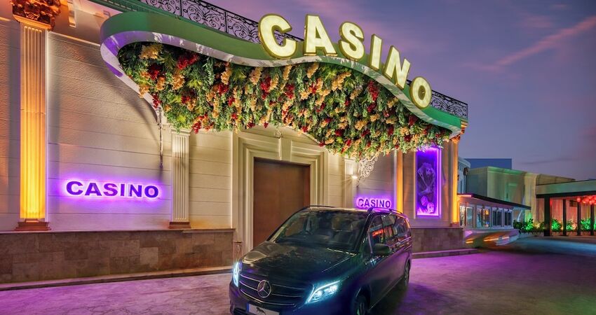 Les Ambassadeurs Hotel & Casino