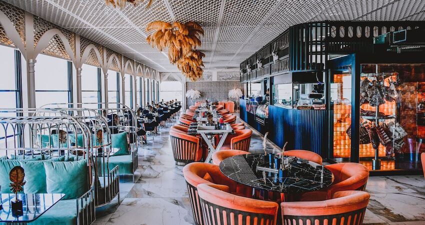 Les Ambassadeurs Hotel & Casino