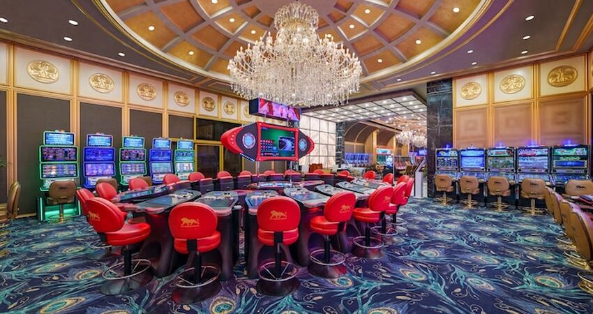 Les Ambassadeurs Hotel & Casino