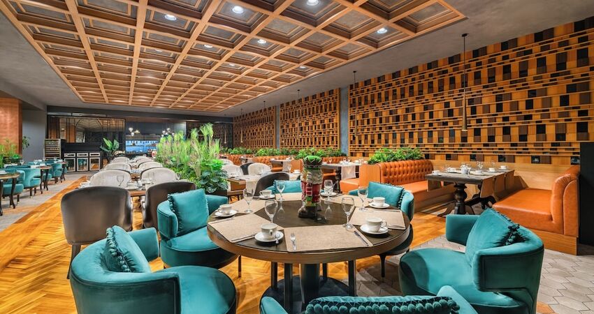 Les Ambassadeurs Hotel & Casino