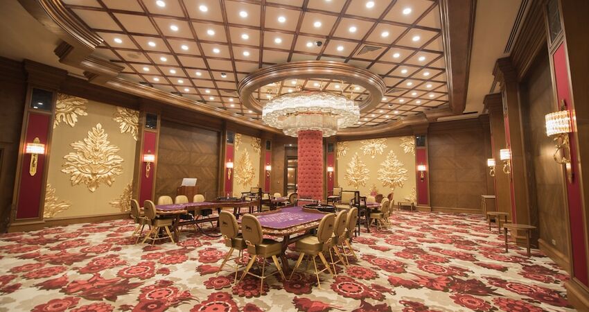 Les Ambassadeurs Hotel & Casino