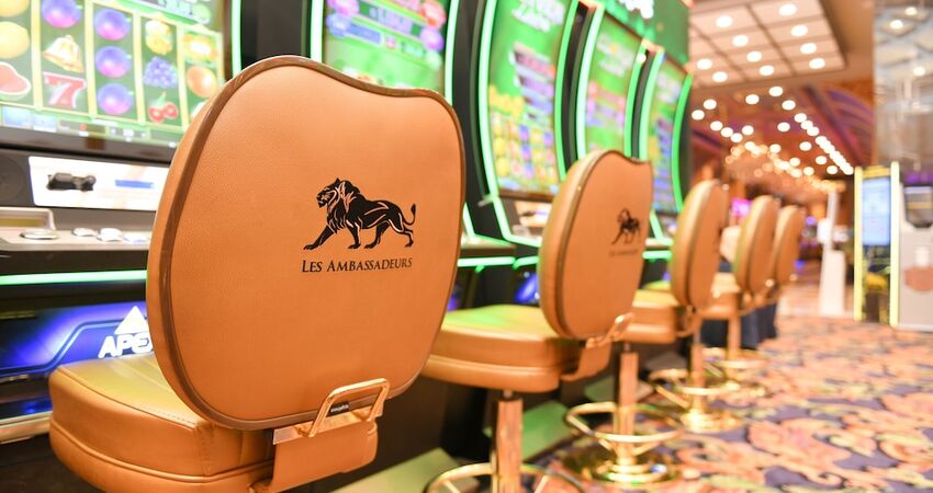 Les Ambassadeurs Hotel & Casino
