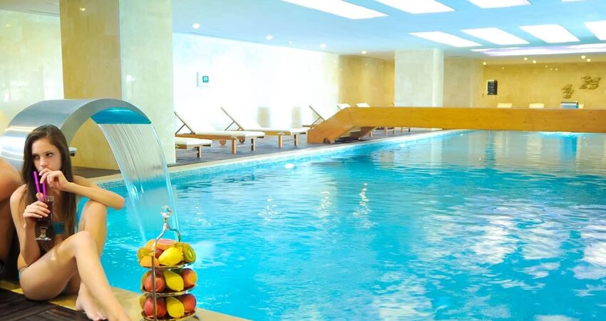 Cratos Premium Hotel & Casino & Port & Spa