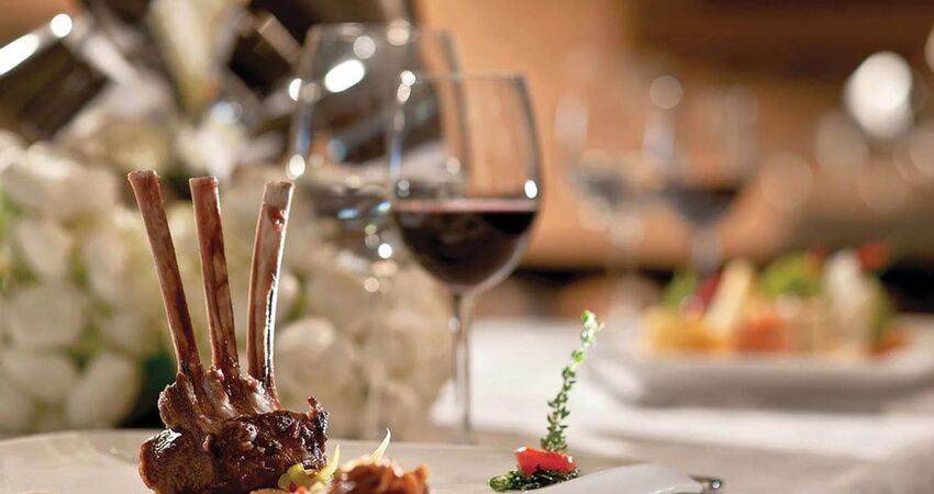 Cratos Premium Hotel & Casino & Port & Spa