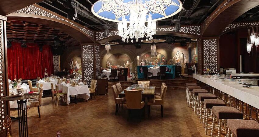 Cratos Premium Hotel & Casino & Port & Spa