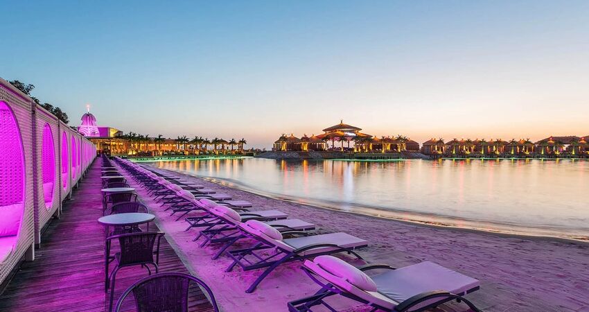 Cratos Premium Hotel & Casino & Port & Spa