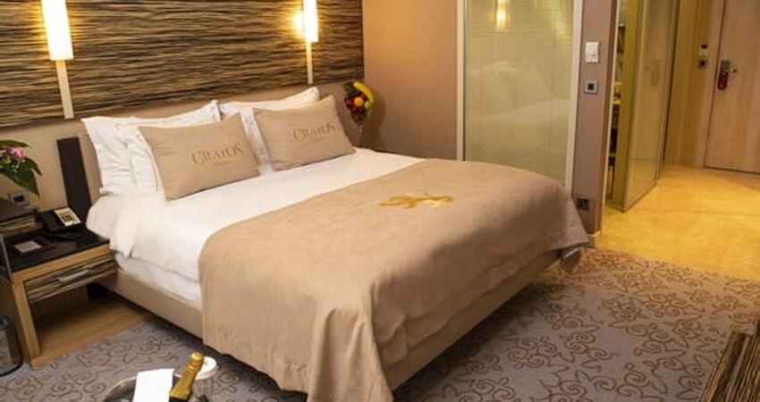 Cratos Premium Hotel & Casino & Port & Spa