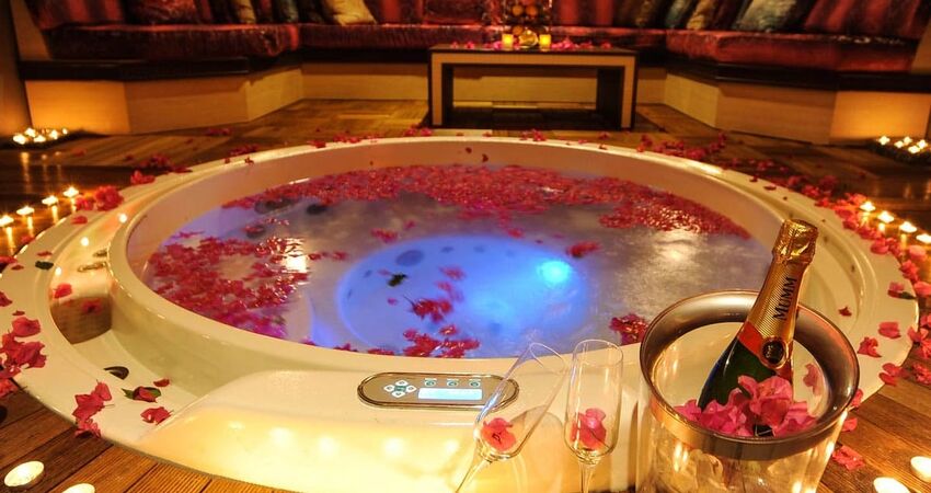 Cratos Premium Hotel & Casino & Port & Spa