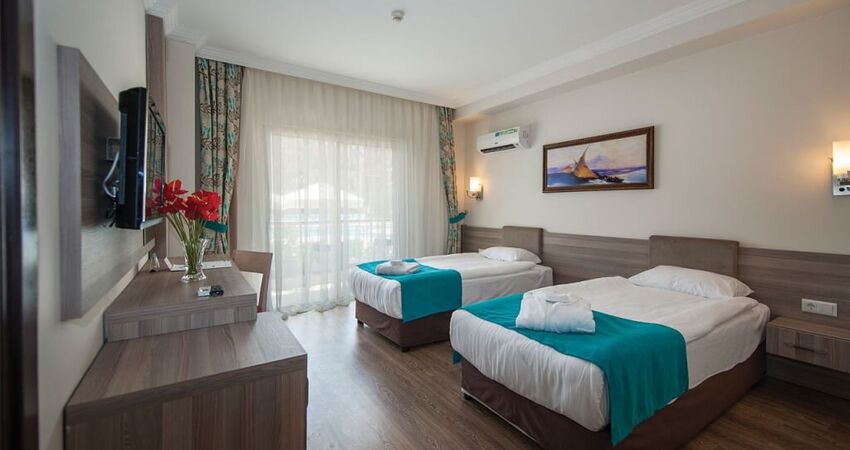Cristal Aura Beach Resort & SPA