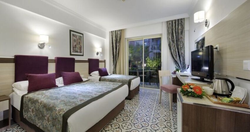 Cristal Aura Beach Resort & SPA
