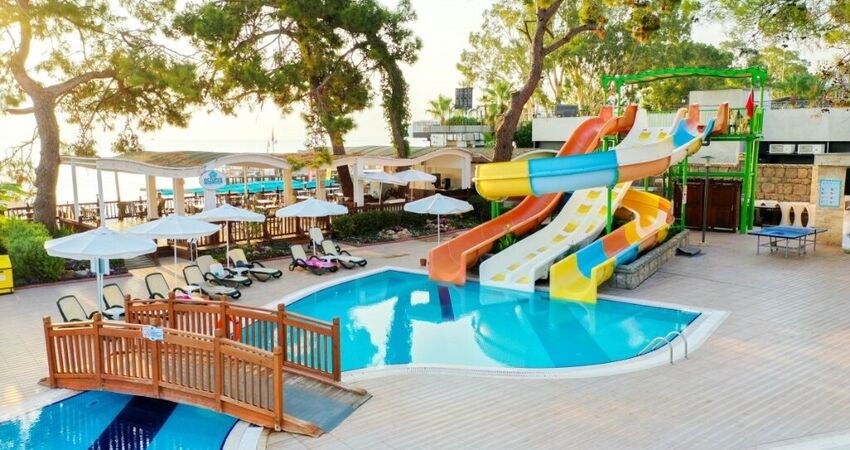 Cristal Aura Beach Resort & SPA