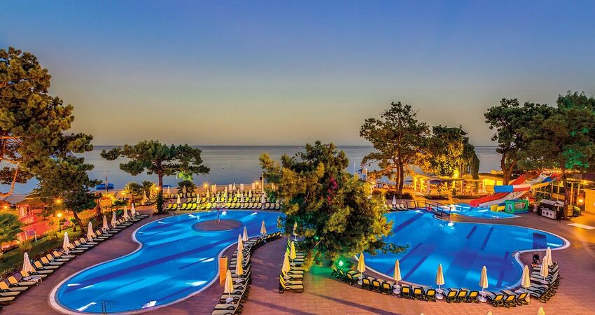 Cristal Aura Beach Resort & SPA