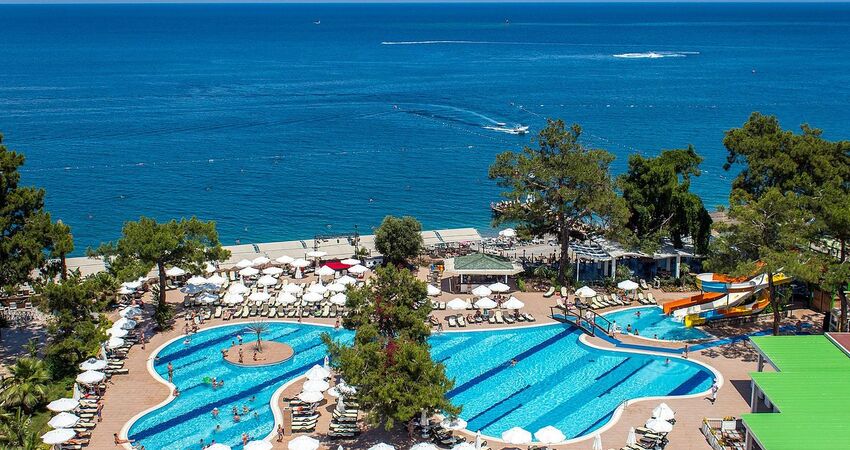 Cristal Aura Beach Resort & SPA