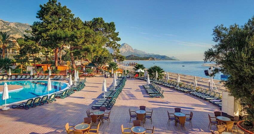 Cristal Aura Beach Resort & SPA