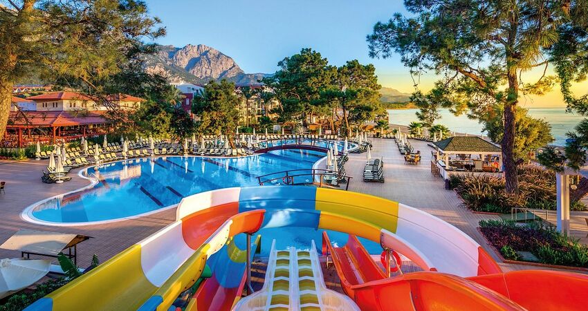 Cristal Aura Beach Resort & SPA
