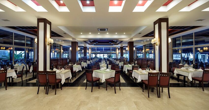 Cristal Aura Beach Resort & SPA
