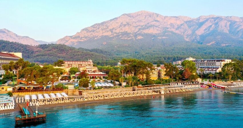 Cristal Aura Beach Resort & SPA