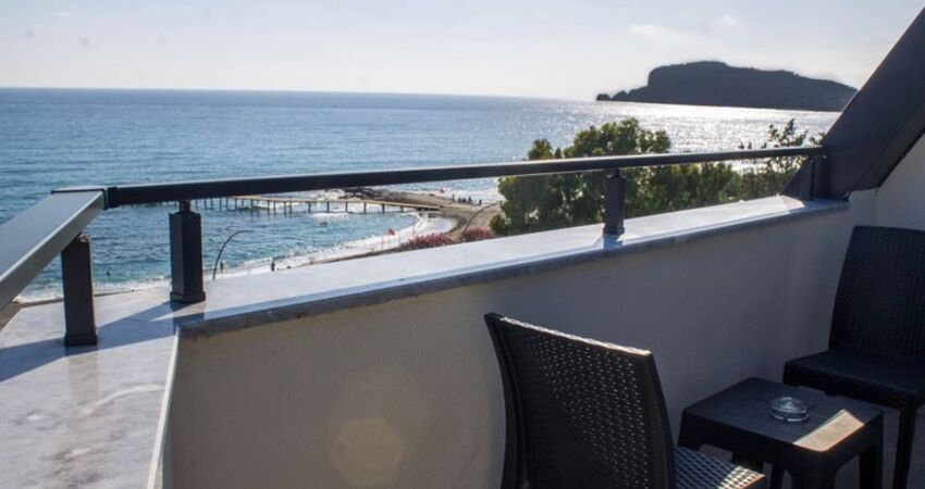 Relaxbeach Hotel