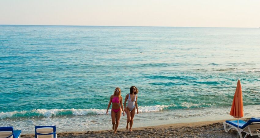 Relaxbeach Hotel