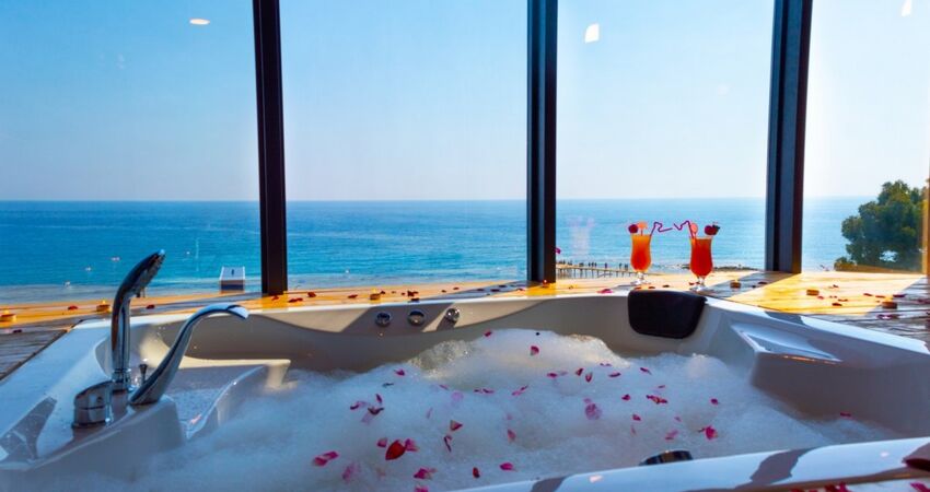 Relaxbeach Hotel