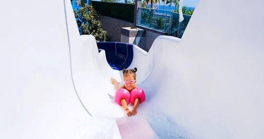 Relaxbeach Hotel
