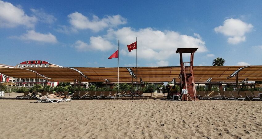 Crystal Boutige Beach Resort