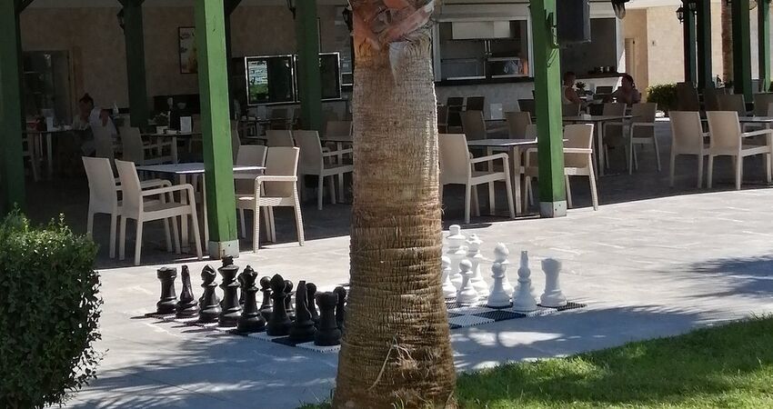 Crystal Boutige Beach Resort