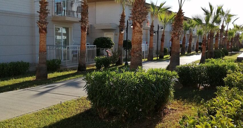 Crystal Boutige Beach Resort