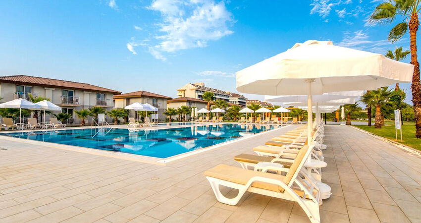Crystal Boutige Beach Resort