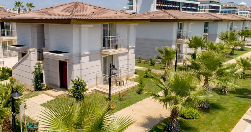 Crystal Boutige Beach Resort