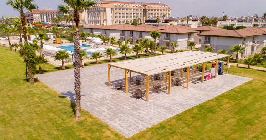 Crystal Boutige Beach Resort