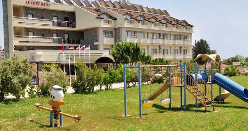 Lavitas Hotel