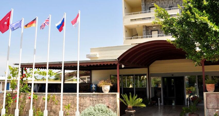 Lavitas Hotel