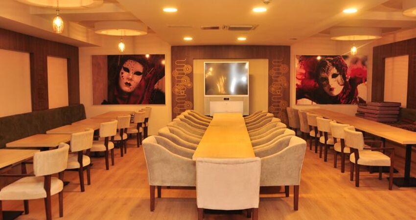 Lavitas Hotel