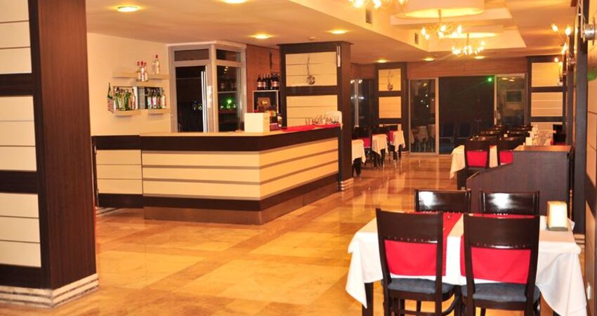 Lavitas Hotel