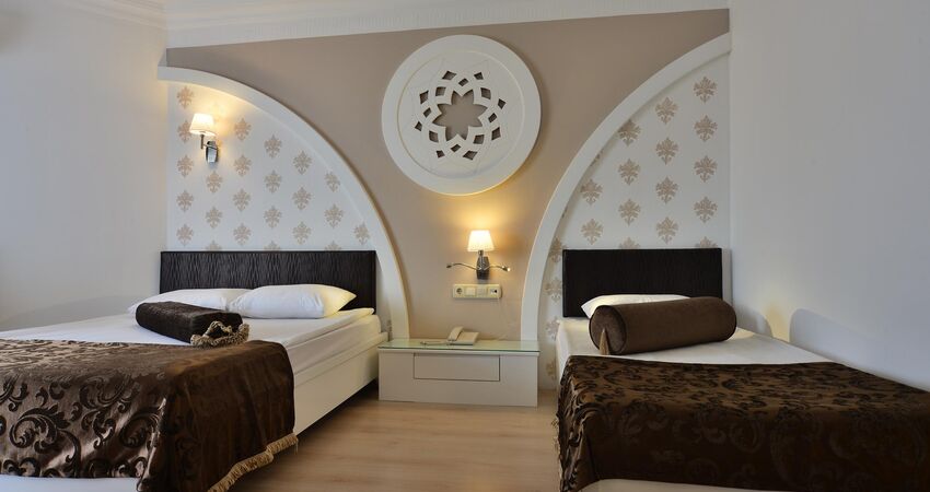 Side Royal Paradise