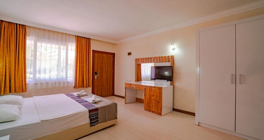 Mediterranean Breze Hotel