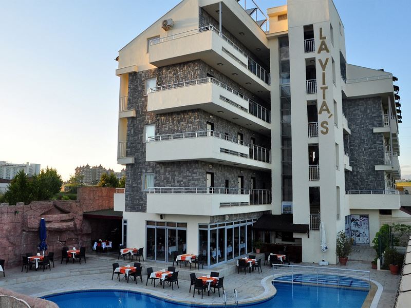 Lavitas Hotel