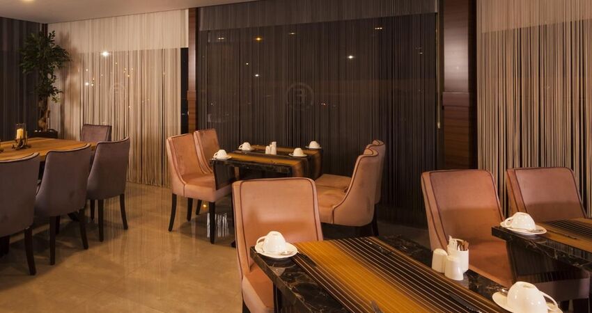 Majura Hotel Business
