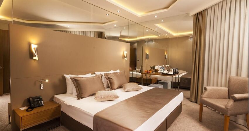 Majura Hotel Business