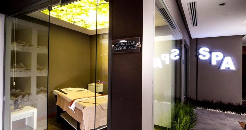 Majura Hotel Business