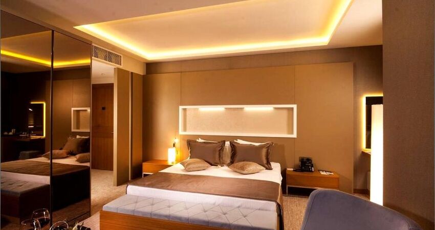 Majura Hotel Business