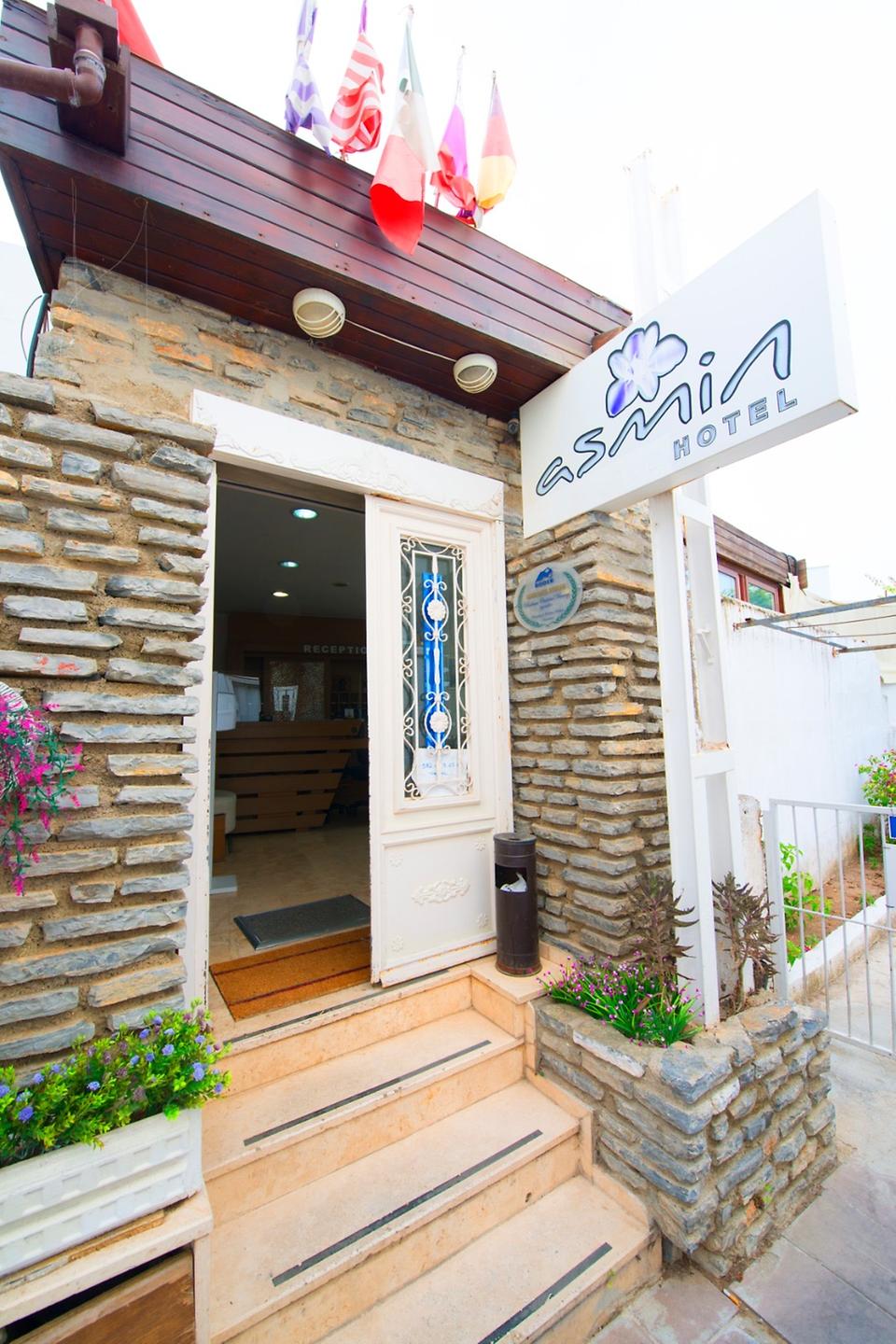 Costa Asmin Hotel