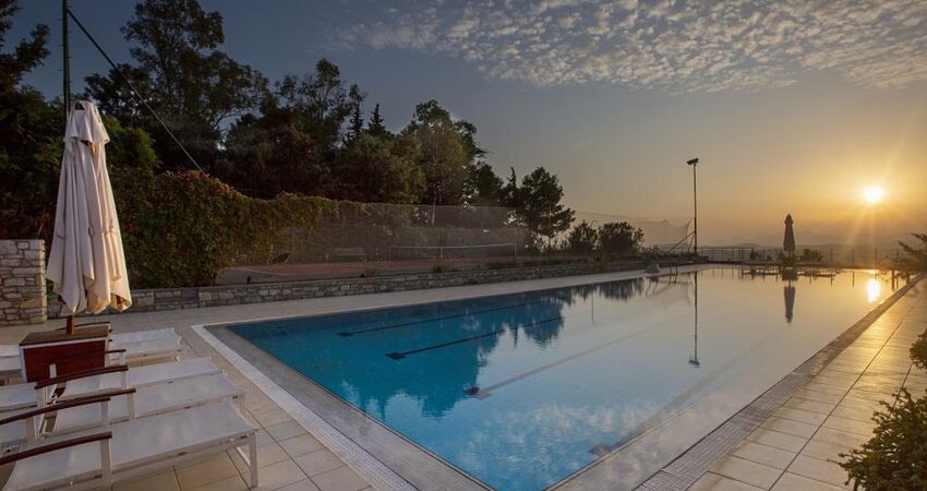 The Marmara  Otel