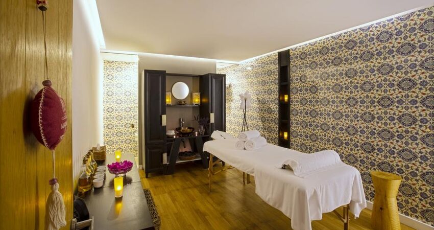 The Marmara  Otel