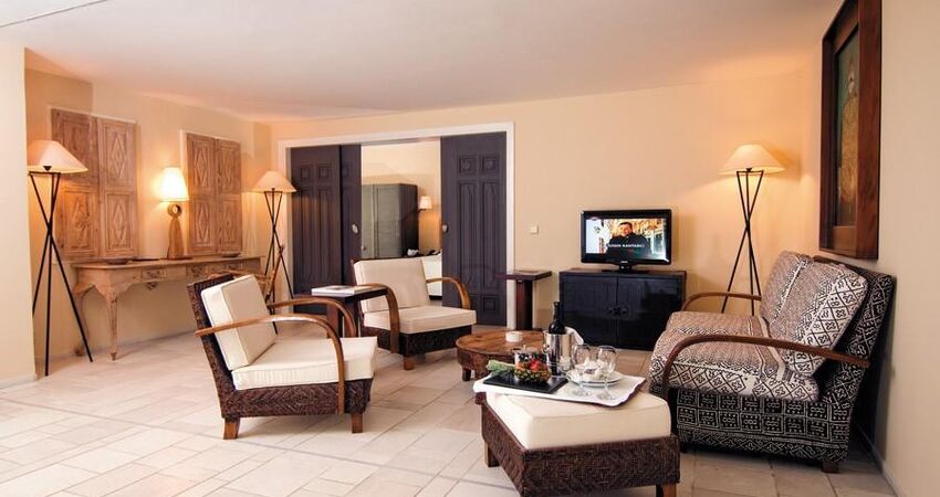 The Marmara  Otel